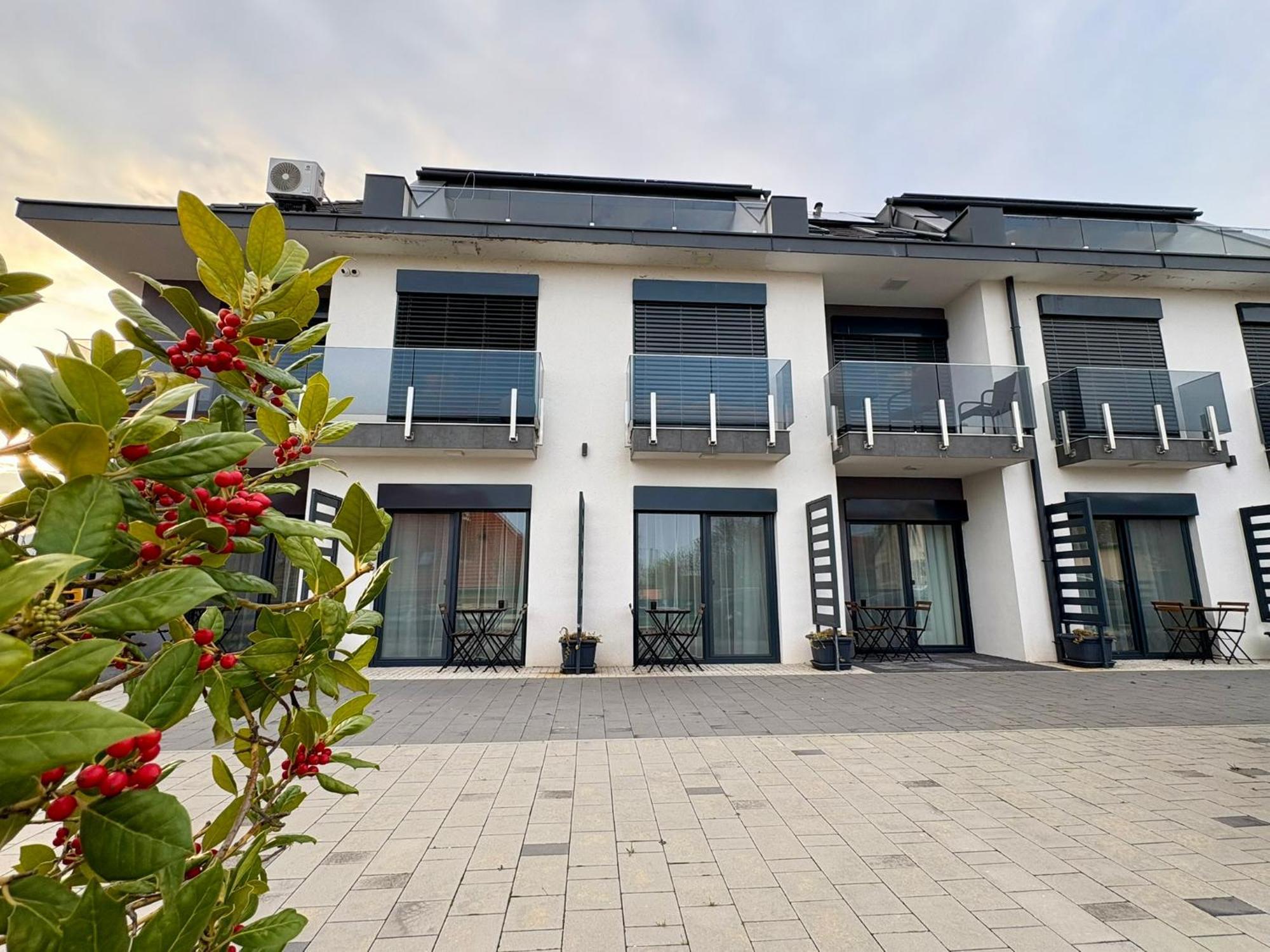 Magnolia Room & Spa - Adults Only Csopak Bagian luar foto